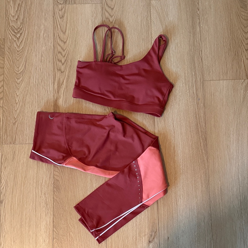Stylish Rusty Red Women's Leggings Set with sports bra both size 6/8 Zyia Active